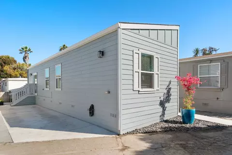 560 30th Ave 53, Santa Cruz, CA 95062