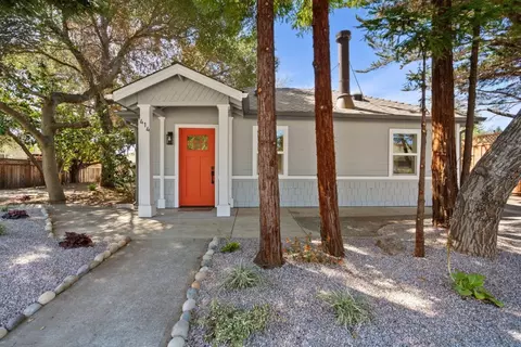 414 Roxas St, Santa Cruz, CA 95062