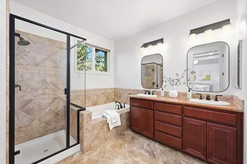 Bath - 408 Tasman Dr, Sunnyvale, CA 94089 photo 1 of 2