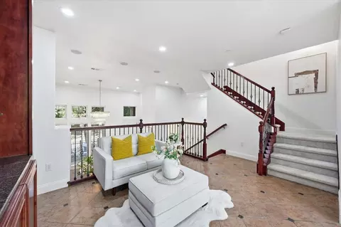 Entry Way - 408 Tasman Dr, Sunnyvale, CA 94089 photo 4 of 5