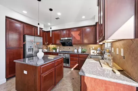 Kitchen - 408 Tasman Dr, Sunnyvale, CA 94089 photo 2 of 3