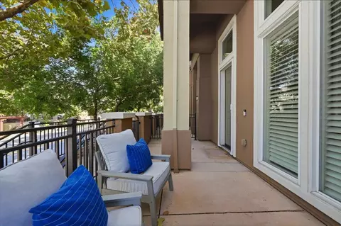 Exterior - 408 Tasman Dr, Sunnyvale, CA 94089 photo 2 of 4