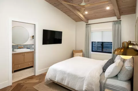 Bedroom - 638 Beach Dr, Aptos, CA 95003 photo 3 of 6