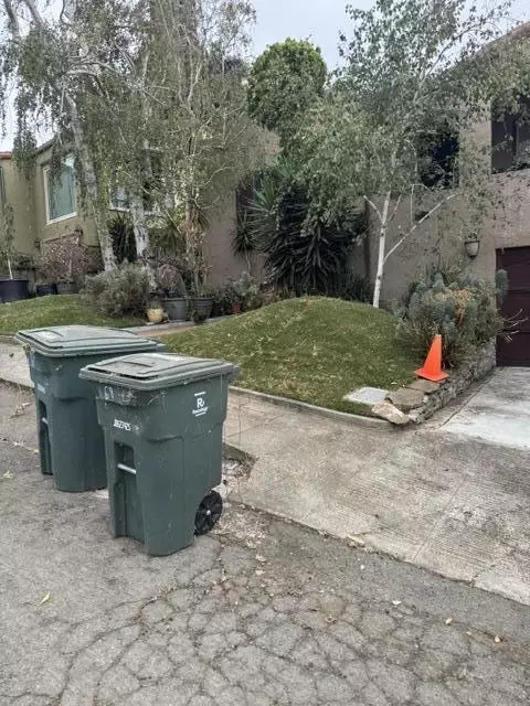 Exterior - 69 D St, Vallejo, CA 94590 photo 4 of 11