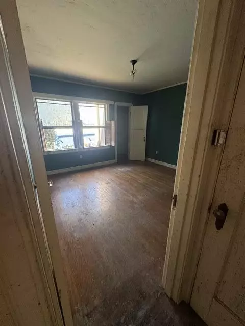 Bedroom - 69 D St, Vallejo, CA 94590 photo 3 of 4
