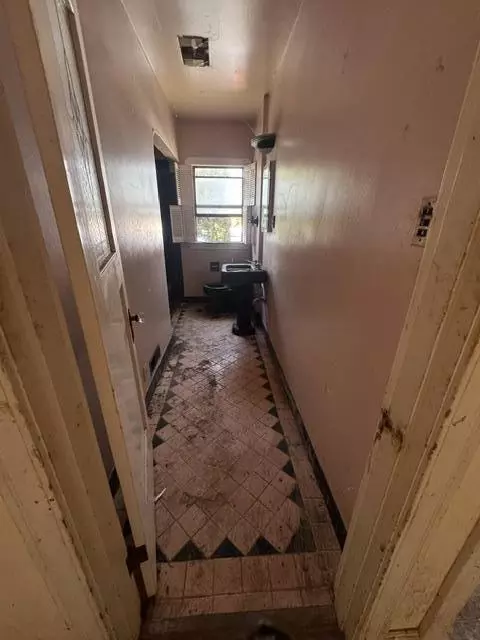 Entry Way - 69 D St, Vallejo, CA 94590 photo 2 of 2