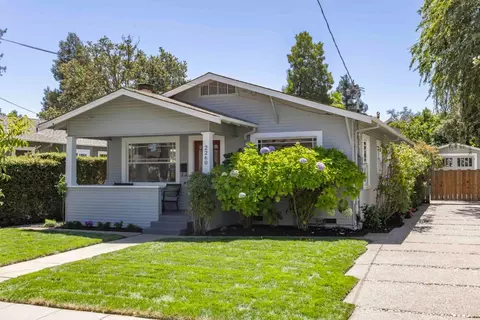 2260 Williams St, Palo Alto, CA 94306