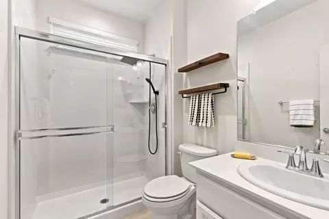 Bath - 4723 Avalon St, Tracy, CA 95377 photo 1 of 4