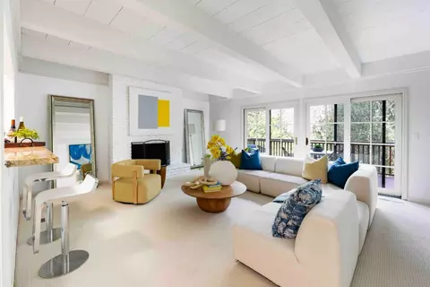 Living - 545 Pine Ln, Los Altos, CA 94022 photo 3 of 4