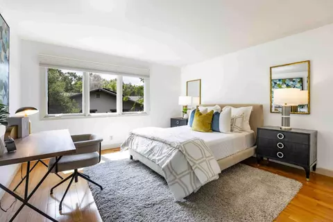 Bedroom - 545 Pine Ln, Los Altos, CA 94022 photo 3 of 4