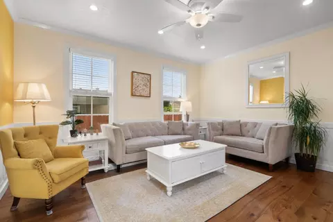 922 Mission St, Santa Cruz, CA 95060