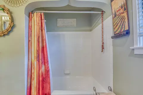 Bath - 202 Edinburgh Ave, Monterey, CA 93940 photo 4 of 5