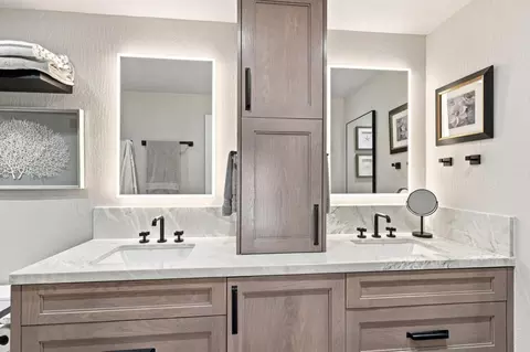 Bath - 3167 W Ledyard Way, Aptos, CA 95003 photo 2 of 3
