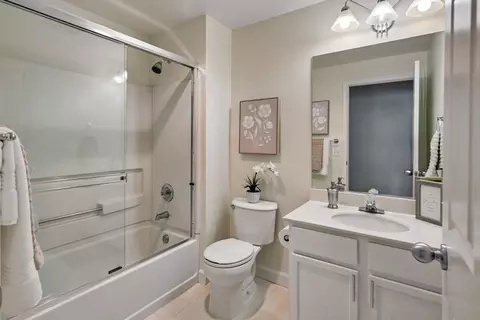 Bath - 108 Bryant St 25, Mountain View, CA 94041 photo 1 of 1