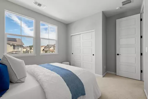 Bedroom - 39946 Waxwing Dr, Newark, CA 94560 photo 5 of 11