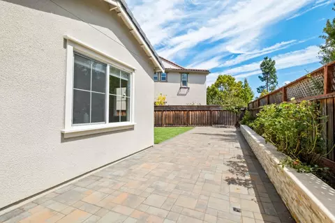 Exterior - 39946 Waxwing Dr, Newark, CA 94560 photo 7 of 9