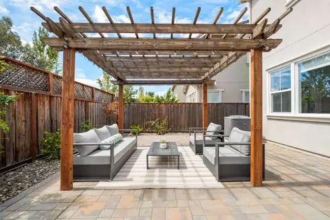 Exterior - 39946 Waxwing Dr, Newark, CA 94560 photo 6 of 9