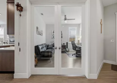 Entry Way - 1158 Crescent Ave, Manteca, CA 95336 photo 4 of 7