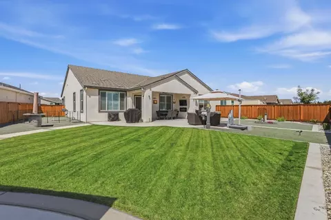 Exterior - 1158 Crescent Ave, Manteca, CA 95336 photo 8 of 22