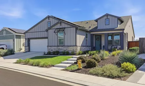 Exterior - 1158 Crescent Ave, Manteca, CA 95336 photo 2 of 22