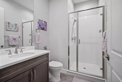 Bath - 1158 Crescent Ave, Manteca, CA 95336 photo 2 of 5