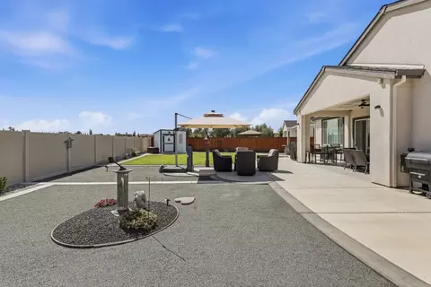 Exterior - 1158 Crescent Ave, Manteca, CA 95336 photo 11 of 22