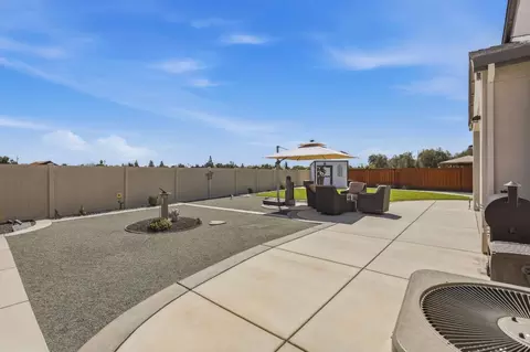Exterior - 1158 Crescent Ave, Manteca, CA 95336 photo 14 of 22