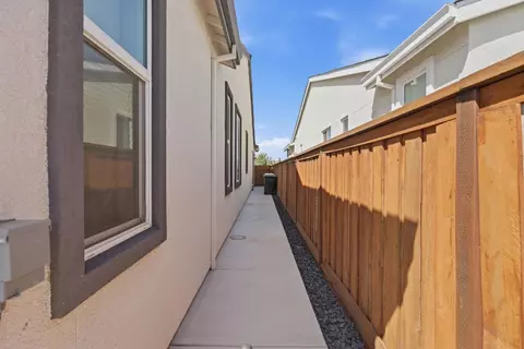 Entry Way - 1158 Crescent Ave, Manteca, CA 95336 photo 7 of 7