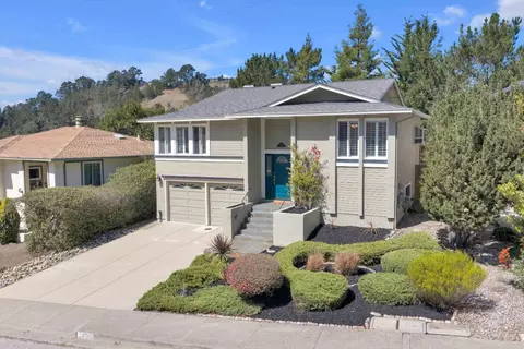 Exterior - 1117 Rainier Ave, Pacifica, CA 94044 photo 6 of 9