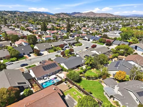 View/Area - 8568 Silvia St, Gilroy, CA 95020 photo 6 of 17