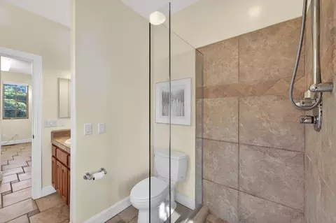 Bath - 17599 Montebello Rd, Cupertino, CA 95014 photo 2 of 8