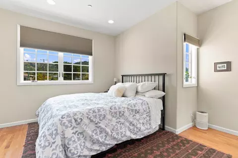 Bedroom - 2338 Palmetto Ave, Pacifica, CA 94044 photo 5 of 5
