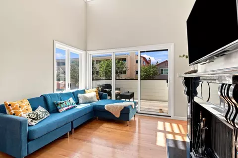 Living - 2338 Palmetto Ave, Pacifica, CA 94044 photo 1 of 3
