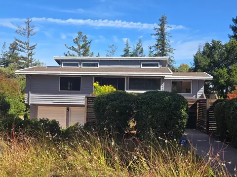 911 Mears Ct, Stanford, CA 94305