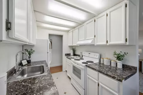 Kitchen - 280 Easy St 209, Mountain View, CA 94043 photo 1 of 3