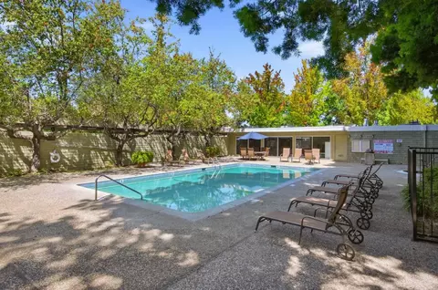 Exterior - 280 Easy St 209, Mountain View, CA 94043 photo 3 of 7