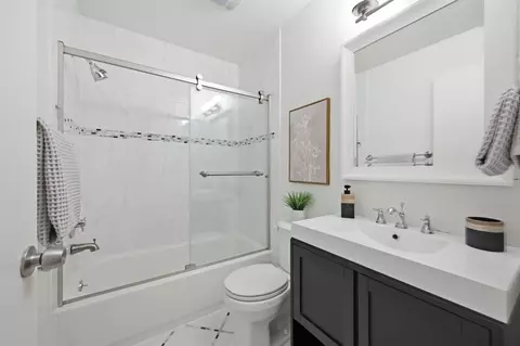 Bath - 280 Easy St 209, Mountain View, CA 94043 photo 1 of 2