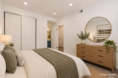Bedroom - 482 Shadowgraph Dr, San Jose, CA 95110 photo 4 of 5