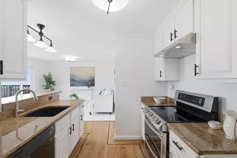 Kitchen - 613 Farallon Ave, Pacifica, CA 94044 photo 3 of 4