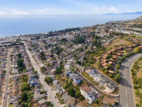 View/Area - 613 Farallon Ave, Pacifica, CA 94044 photo 5 of 10