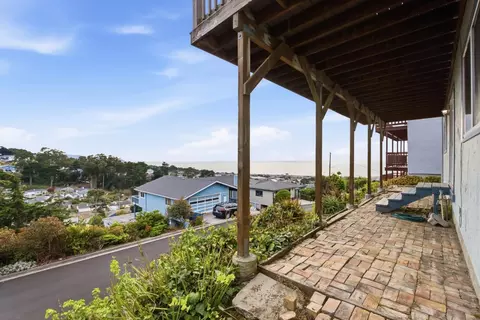 Exterior - 613 Farallon Ave, Pacifica, CA 94044 photo 8 of 11