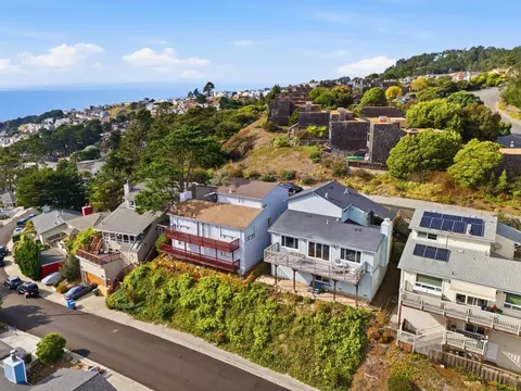 View/Area - 613 Farallon Ave, Pacifica, CA 94044 photo 2 of 10