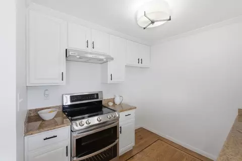 Kitchen - 613 Farallon Ave, Pacifica, CA 94044 photo 2 of 4