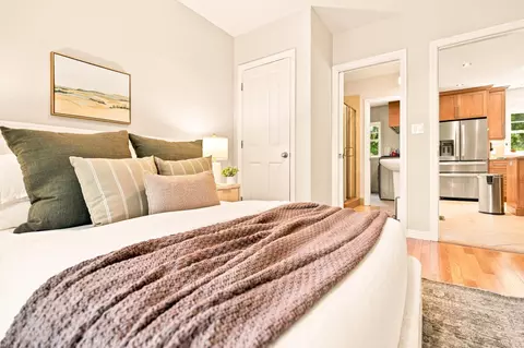 Bedroom - 1035 Chadbourne Ave, Millbrae, CA 94030 photo 2 of 9