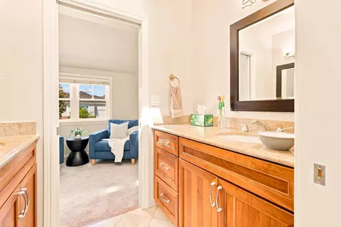 Bath - 1035 Chadbourne Ave, Millbrae, CA 94030 photo 6 of 6