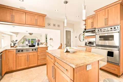 Kitchen - 1035 Chadbourne Ave, Millbrae, CA 94030 photo 2 of 3