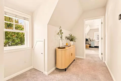 Entry Way - 1035 Chadbourne Ave, Millbrae, CA 94030 photo 3 of 3