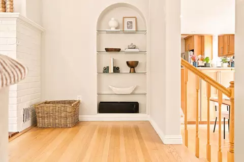 Entry Way - 1035 Chadbourne Ave, Millbrae, CA 94030 photo 1 of 3