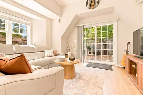 Living - 1035 Chadbourne Ave, Millbrae, CA 94030 photo 3 of 5