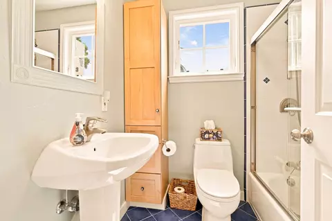 Bath - 1035 Chadbourne Ave, Millbrae, CA 94030 photo 2 of 6